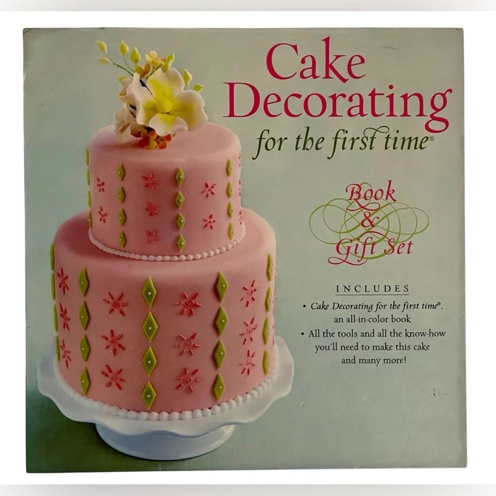 Vintage Cake Decorating for the First Time Book & Gift Set - Pink and Green